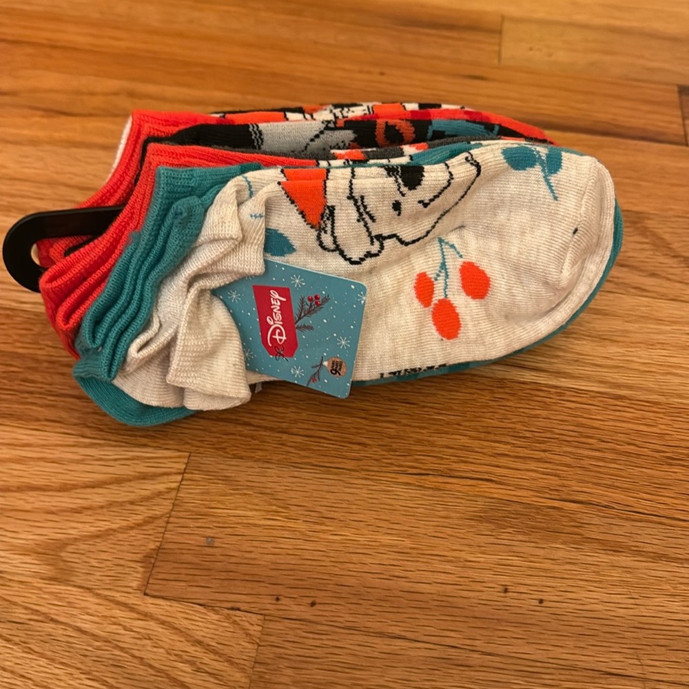 Disney Winnie the Pooh Christmas socks